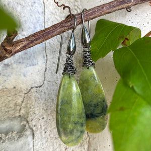 Teardrop Green Serpentine Earrings, Black Rhodium