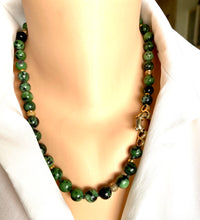 Lade das Bild in den Galerie-Viewer, Ruby Zoisite and Gold Vermeil Beaded Necklace
