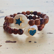 Lade das Bild in den Galerie-Viewer, Sandalwood Stretchy Bracelet Turquoise Heart &amp; Star, Coin Pearl Bracelet
