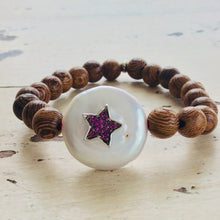 Charger l&#39;image dans la galerie, Wood Stretchy Coin Pearl Bracelet w Ruby Red &amp; Sapphire Cz Star
