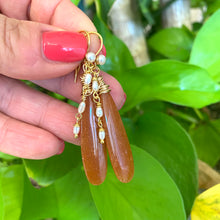 Cargar imagen en el visor de la galería, Red Aventurine and Pearl Earrings, Gold Vermeil, Artisan OOAK Jewelry
