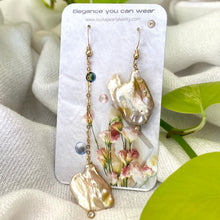 Charger l&#39;image dans la galerie, Mismatched Pearl Drop Earrings w Clear Cubic Zirconia and Gold Filled

