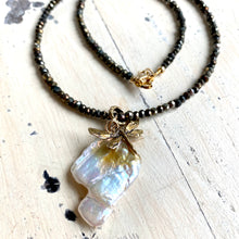 Carica l&#39;immagine nel visualizzatore di Gallery, Dragonfly and Large Keshi Pearl Charm Pendant on Pyrite Beaded Chain, Artisan Gold Bronze, 17&quot;inches
