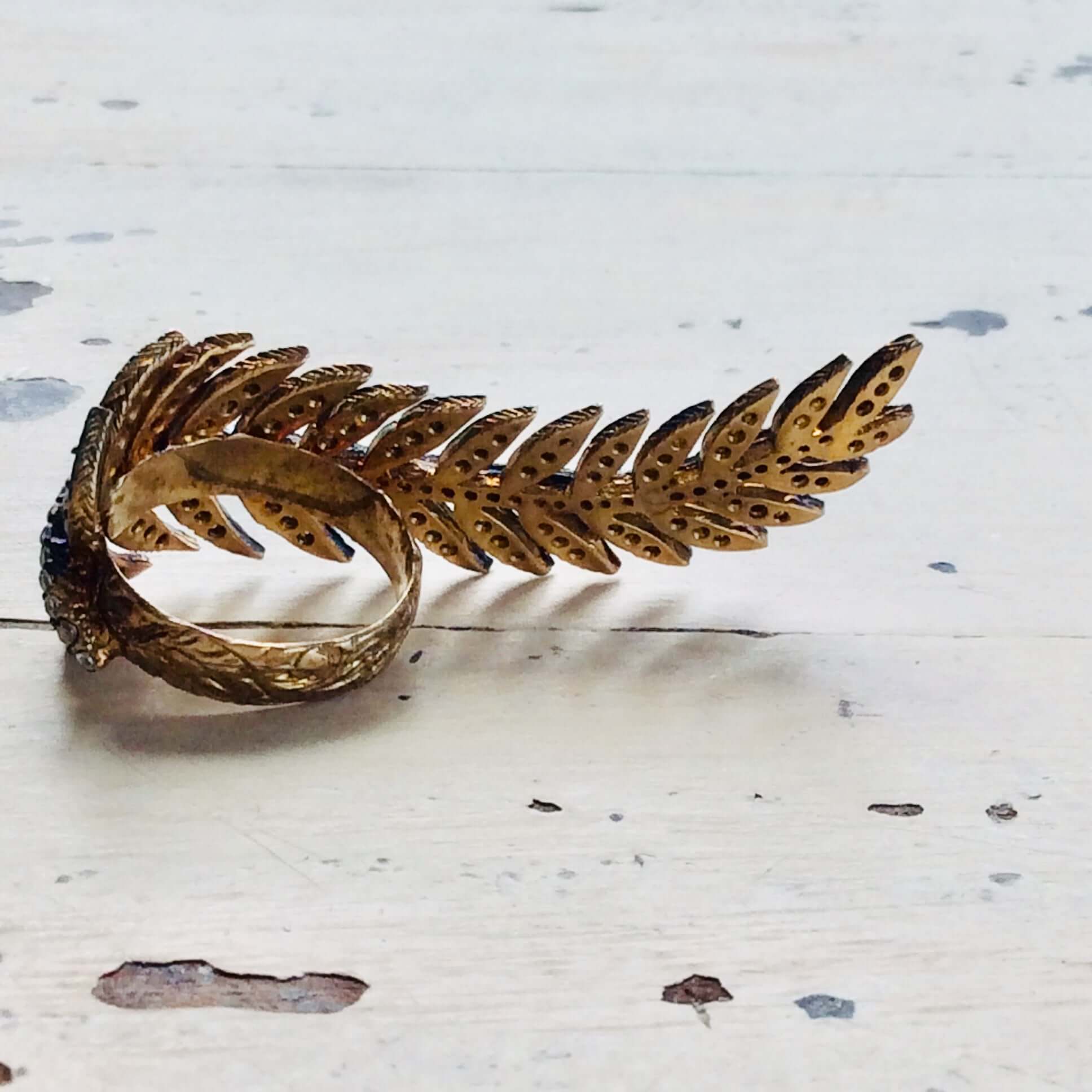 Vermeil Leaf Shape Ring – Antique Finish Gold Statement Jewelry with elegant leaf design and cubic zirconia detailing.