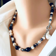 Lade das Bild in den Galerie-Viewer, Black Onyx w Black &amp; White Pearls Toggle Necklace, Sterling Silver, 20.5&quot;in
