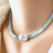 Cargar imagen en el visor de la galería, Delicate Aquamarine Beaded Necklace with Fresh Water White Baroque Pearl
