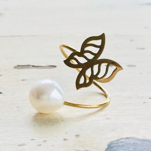 Solid Gold 18K Minimalist Butterfly Pearl Ring