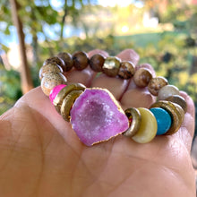 Cargar imagen en el visor de la galería, Hot Pink Quartz bracelet Druzy Crystal Gemstone, Natural Jasper Bracelet
