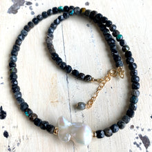 Charger l&#39;image dans la galerie, Black Turquoise and Freshwater Baroque Pearl Beaded Necklace, 16.5&quot;inches
