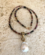 Carica l&#39;immagine nel visualizzatore di Gallery, Tourmaline &amp; Baroque Pearl Pendant Necklace w Artisan Gold Bronze Bail, October Birthstone
