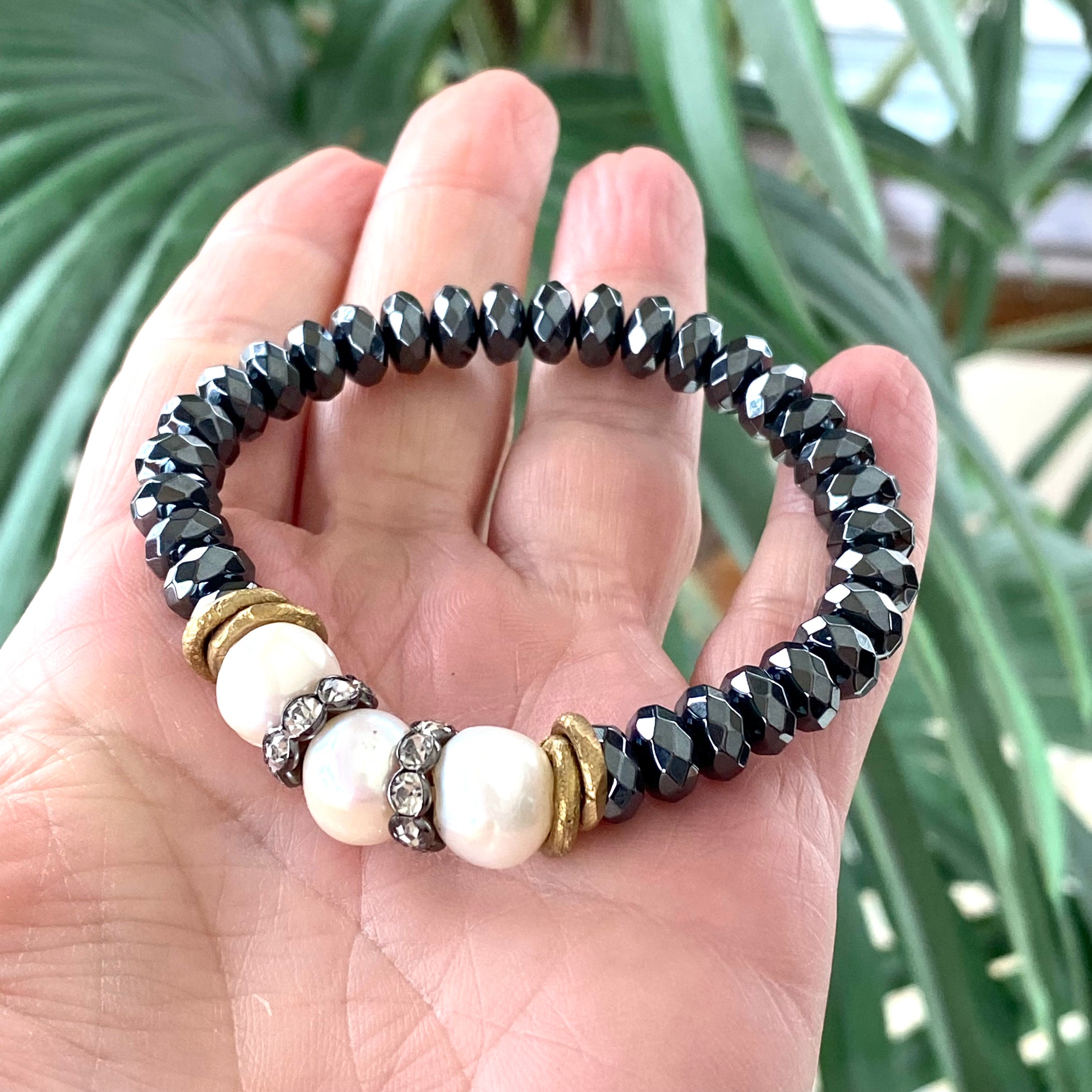 Bracelet en perles d'eau douce et hématite