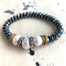 Load image into Gallery viewer, Freshwater Pearls and Hematite Beaded Bracelet
