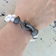 Load image into Gallery viewer, Chunky Pearl Bracelet with Large Gunmetal CZ Micro Pave Interlocking Clasp
