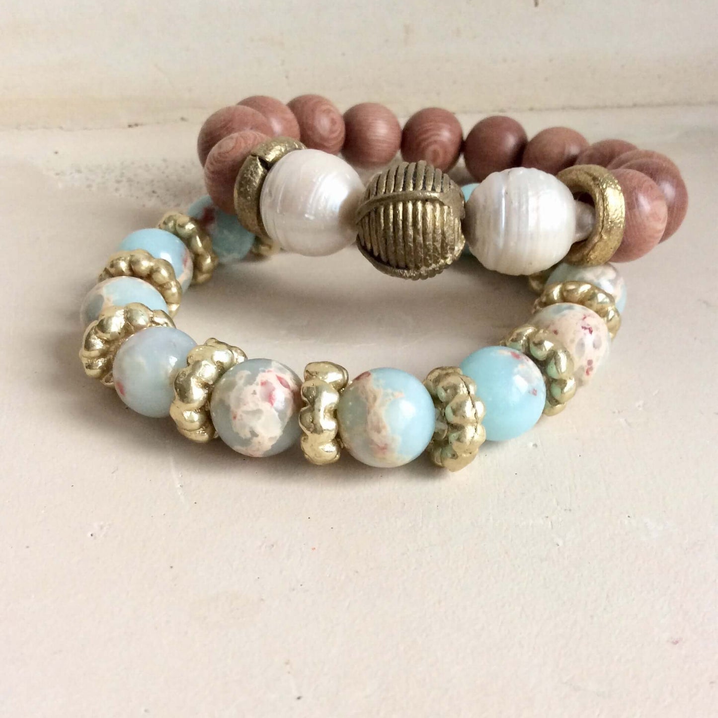 Rosewood & Baroque pearls Bracelet A l’Africaine