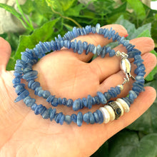 Charger l&#39;image dans la galerie, Blue Kyanite and Sapphire Beaded necklace with Button Pearls and Diamond Pave Details
