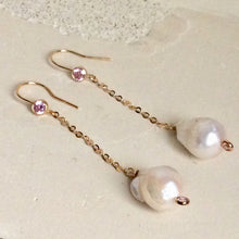 Cargar imagen en el visor de la galería, Baroque Pearl Chain Earrings w Pink Cubic Zirconia
