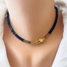 Lade das Bild in den Galerie-Viewer, Black Spinel Beads Choker Necklace with Gold Vermeil Details and Clasp, 15&quot;inches
