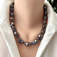 Charger l&#39;image dans la galerie, Black Baroque Pearl Chunky Necklace with Gold Vermeil Marine Closure,19.5&quot;inches
