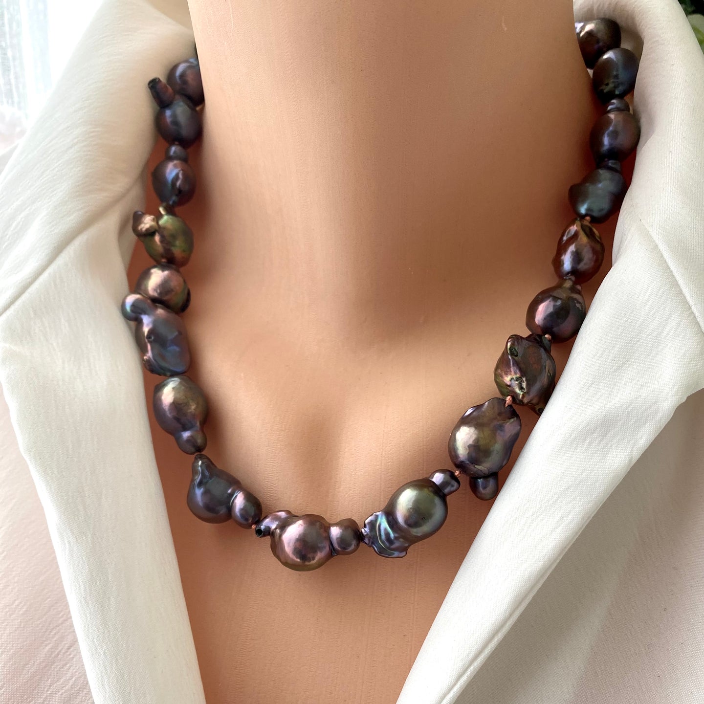 Black Baroque Pearl Chunky Necklace with Gold Vermeil Marine Closure,19.5