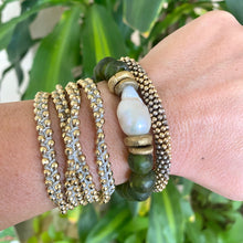 Charger l&#39;image dans la galerie, Baroque Pearl &amp; Olive Green African Tribal Recycled Glass Bracelet
