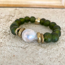 Lade das Bild in den Galerie-Viewer, Chunky Stretch Bracelet with Baroque Pearls, Olive Green African Glass, and Tribal Influence
