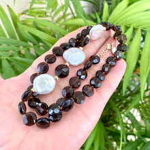 Carica l&#39;immagine nel visualizzatore di Gallery, Smoky Quartz Flat Coin Beads &amp; Fresh Water Coin Pearls Short Necklace, Gold Filled Details, 22&quot;inches
