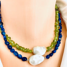 Cargar imagen en el visor de la galería, Green Peridot Beaded Necklace with Large Baroque Pearl and Gold Plated Silver Details, 16.5&quot;inches, August Birthstone
