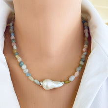 Lade das Bild in den Galerie-Viewer, short beaded necklace with silver details
