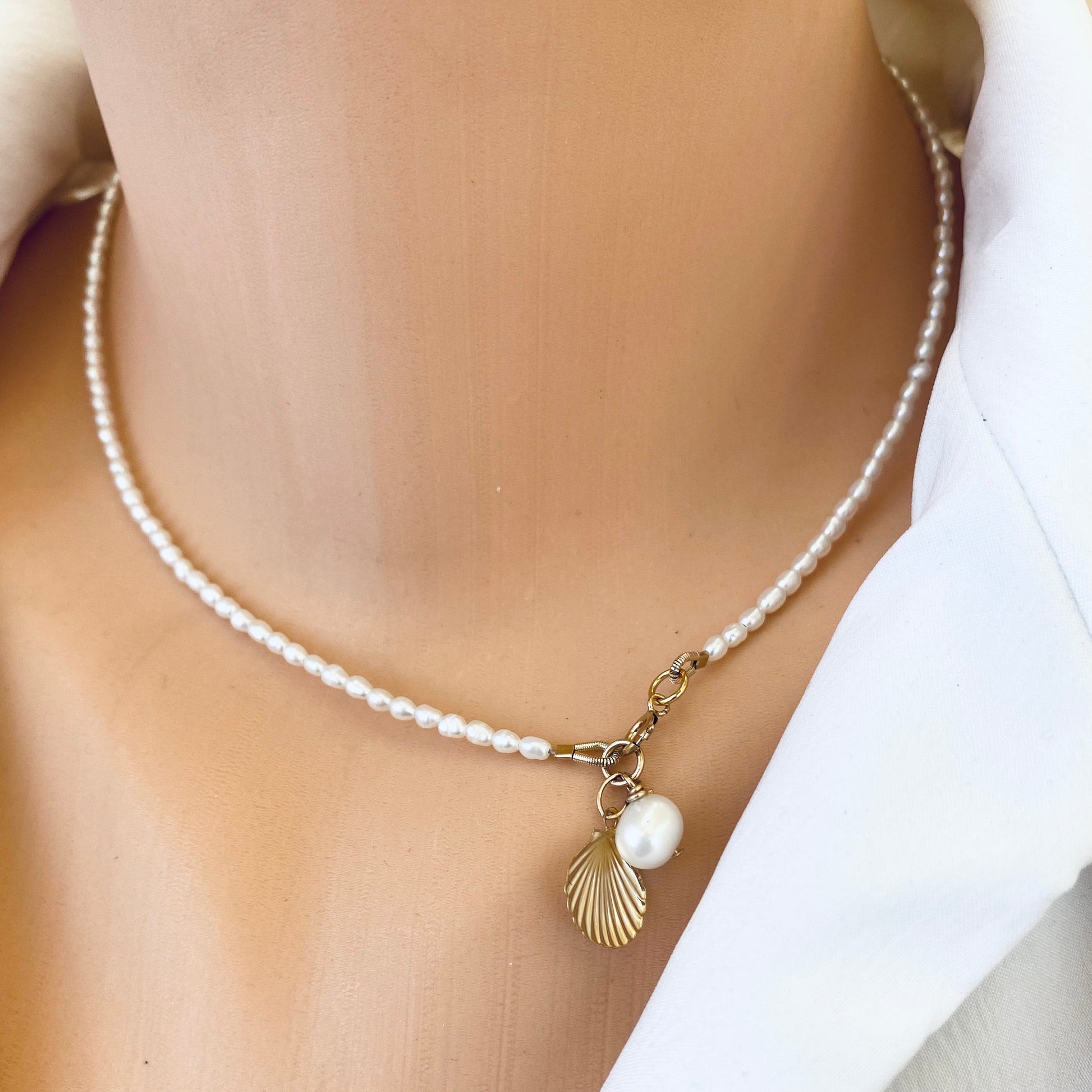 Pearl necklace with sea shell charm, 14K gold filled, handmade in Canada, elegant and minimalist accessory.