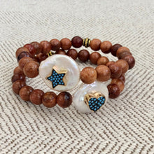 Carica l&#39;immagine nel visualizzatore di Gallery, Sandalwood Stretchy Bracelet Turquoise Heart &amp; Star, Coin Pearl Bracelet
