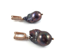 Lade das Bild in den Galerie-Viewer, Rose Gold Vermeil Peacock Baroque Pearls Earrings
