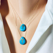Charger l&#39;image dans la galerie, Pendentif en or massif 18 carats avec turquoise, pendentif croix et chaîne en or massif de 40 ou 45 cm de long
