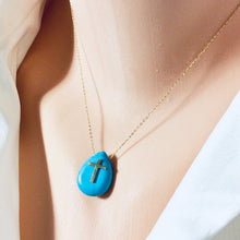 Charger l&#39;image dans la galerie, Pendentif en or massif 18 carats avec turquoise, pendentif croix et chaîne en or massif de 40 ou 45 cm de long
