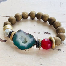 Carica l&#39;immagine nel visualizzatore di Gallery, Green Druzy Agate Statement Gemstone Beaded Bracelet, Meditation Jewelry
