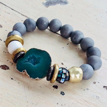 Load image into Gallery viewer, Green Druzy Agate Statement Gemstone Beaded Bracelet

