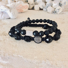 Lade das Bild in den Galerie-Viewer, Black Onyx Stretchy Bracelet at $90
